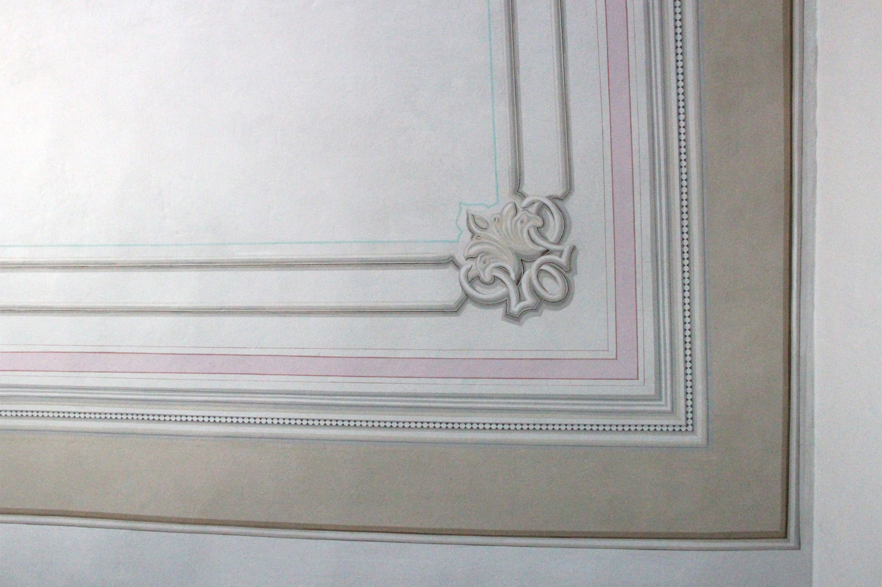 rekonstruierte Deckenbemalung im Foyer  - Rathaus Esens